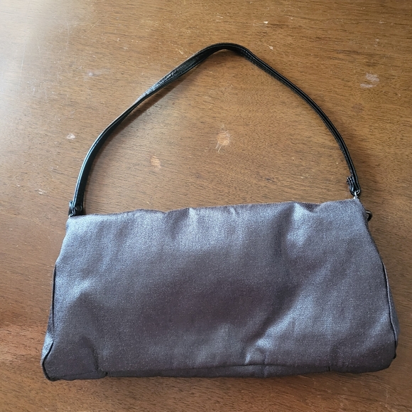 Kenneth Cole Reaction 10" c 5" grey metallic fabric small purse - Picture 2 of 9